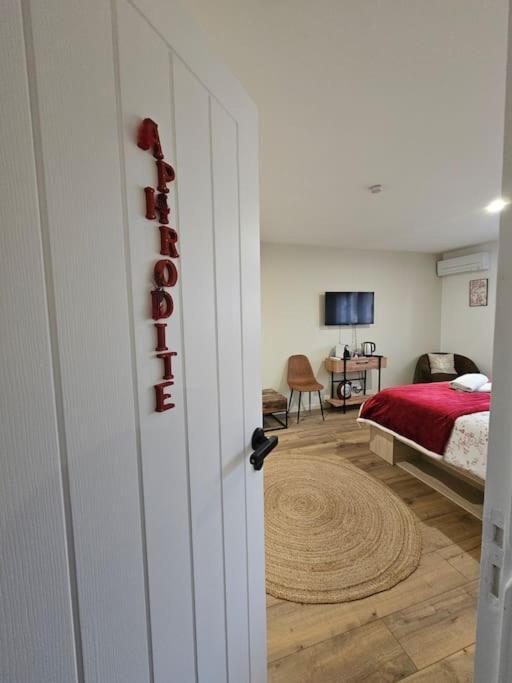 Chambre D'Hote Aphrodite Sainte-Geneviève-des-Bois Exterior foto